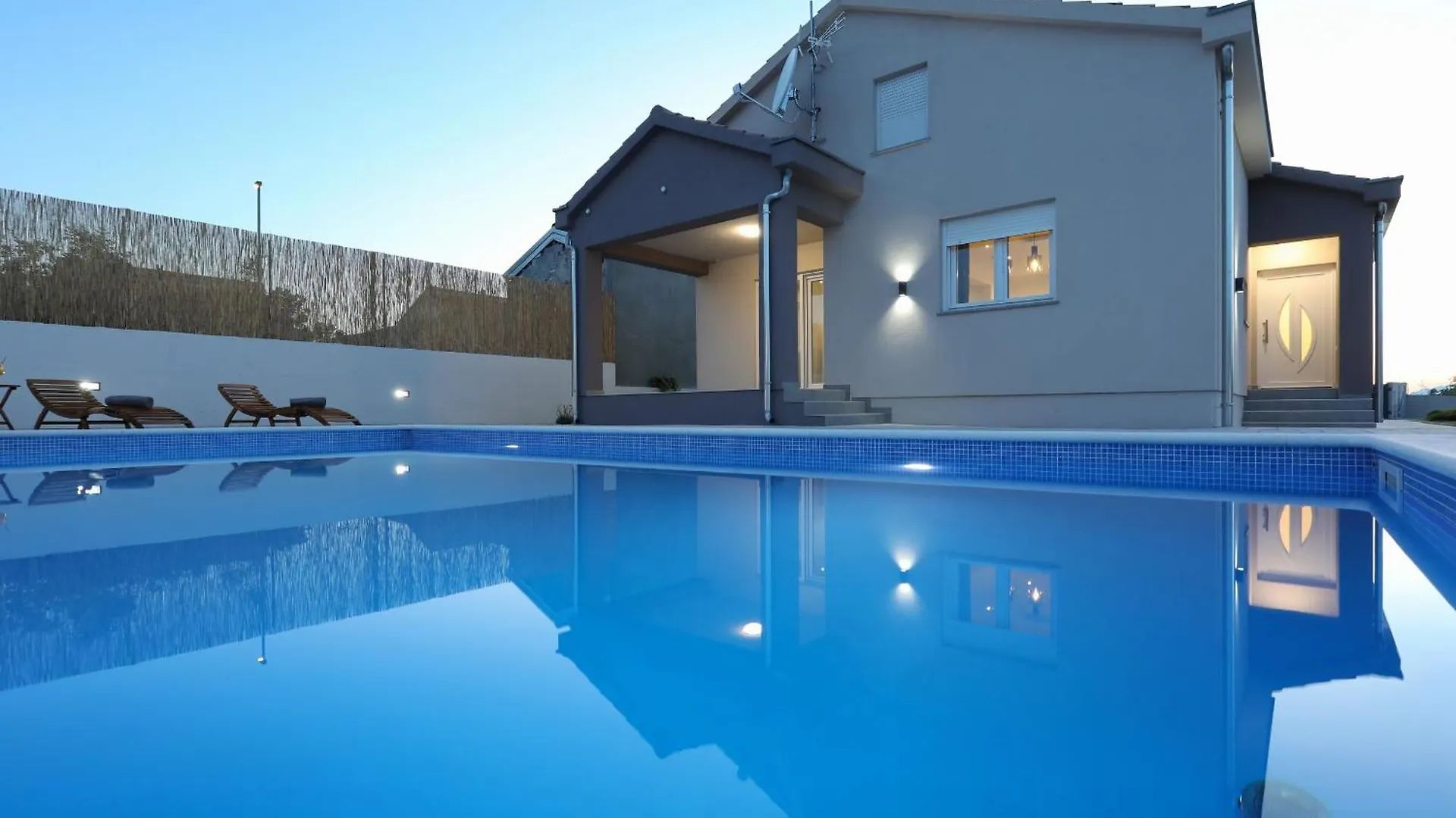 Holiday Home Fjaka With Swimming Pool Pridraga 0*,  Croatia